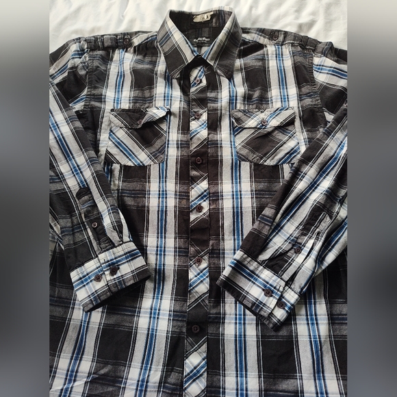 Eighty Eight Other - EIGHTY EIGHT PLATINUM Men's Button Up Shirt. Size XL. Long Adj. Sleeves.